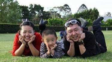 于谦的爸爸和媳妇，为中国相声做出重大贡献，身世终于露出真容