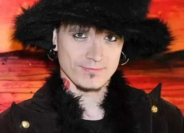 10年PUA亲历者：从迷男到情感骗子的演变