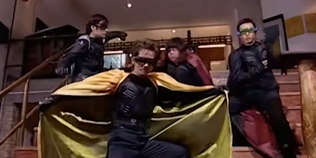 神剧《魔幻手机》：13年前评分3.9如今8.2，它真被低估了