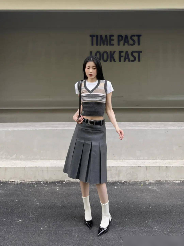 今夏“低腰裙”突然火了！可露蛮腰露腿，穿出来比你想象中要洋气