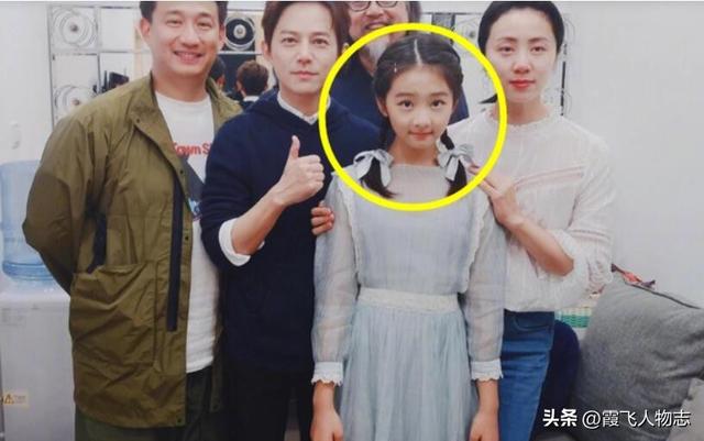 在图书馆乱性的“文盲”黄多多，得奖和成长过程，像李天一？