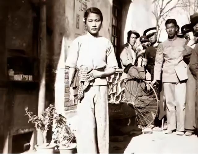 难得一见的老照片，15位大明星的学生时代，恰同学少年，风华正茂