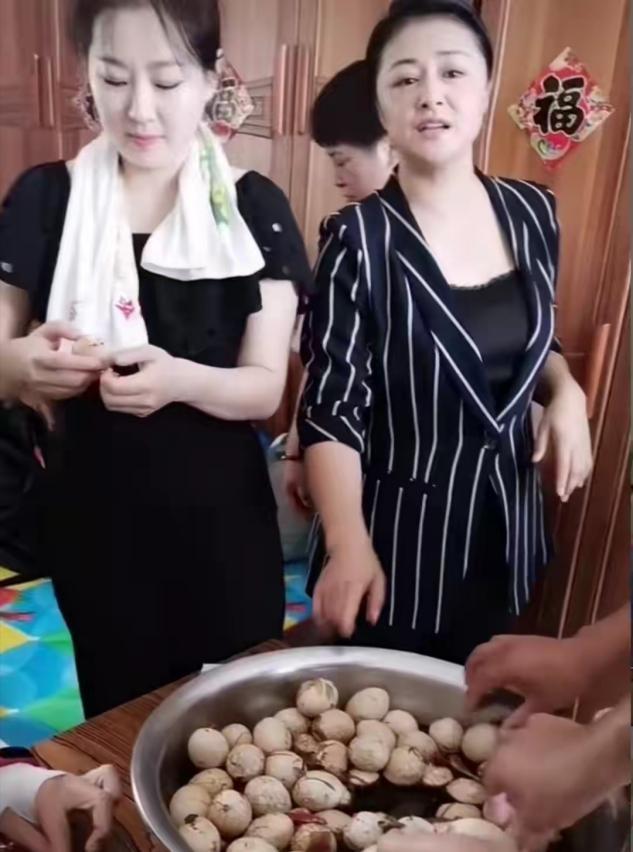 乡爱王云称整容失败，晒近况眼皮红肿超显眼，哭笑不得疑疼痛难忍