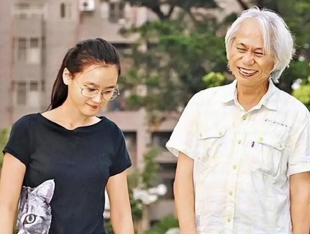 大40岁丈夫李坤城去世后，林靖恩流落街头乞讨，迎来了自己的结局