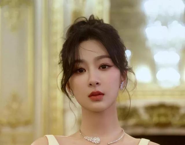 一线演员名单揭晓，杨紫荣登榜单，网友惊呼 ：这位竟也位列其中！