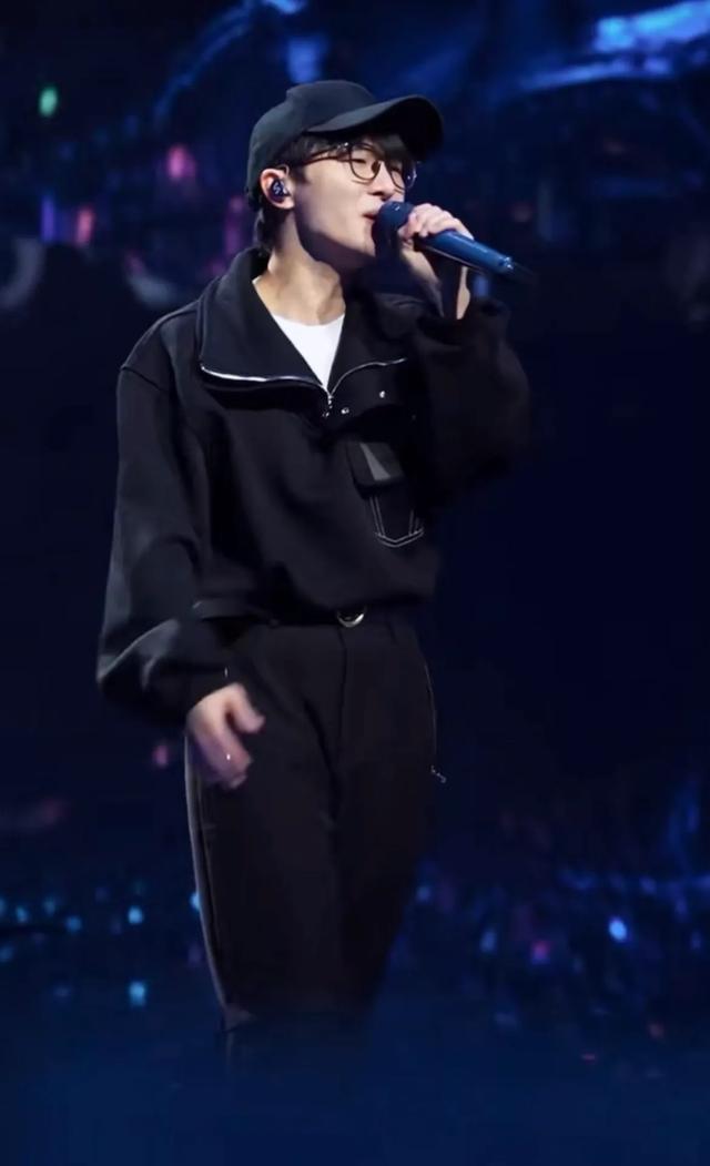 2025年江苏卫视跨年晚会节目单 跨年演唱会全开麦真唱