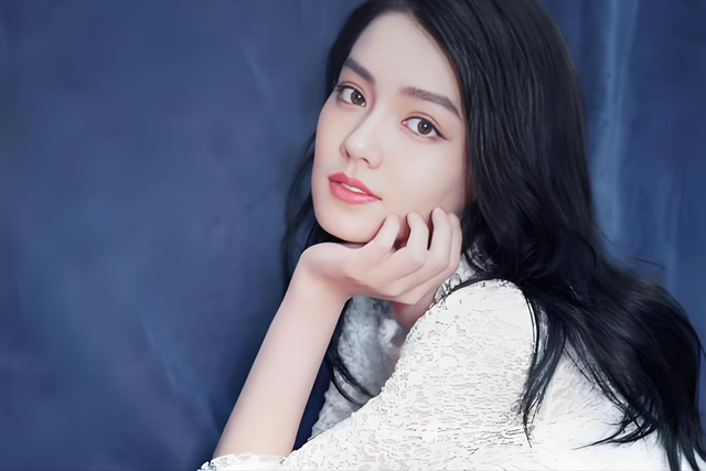 演员李崇霄离世3年后：女儿继承父业 , 越长越美 , 德国妻子却很悲催