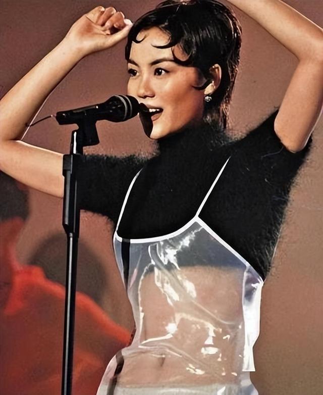 有人背景通天，有人硬刚资本？这几位女星根本不怕潜规则！