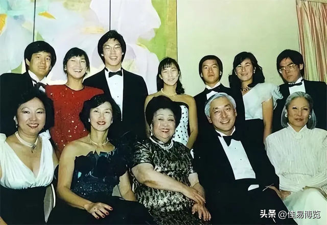 唐骝千：左手金钱，右手艺术，为何他如此幸运