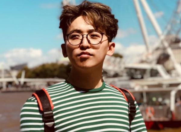 《跑男》总导演有多帅?看到他的生活照后,直接出道都没问题