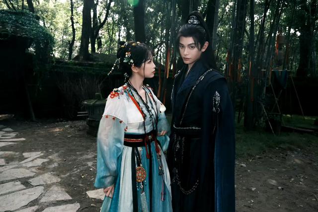 2024爆款《永夜星河》：热度与口碑齐飞，新春再掀热潮