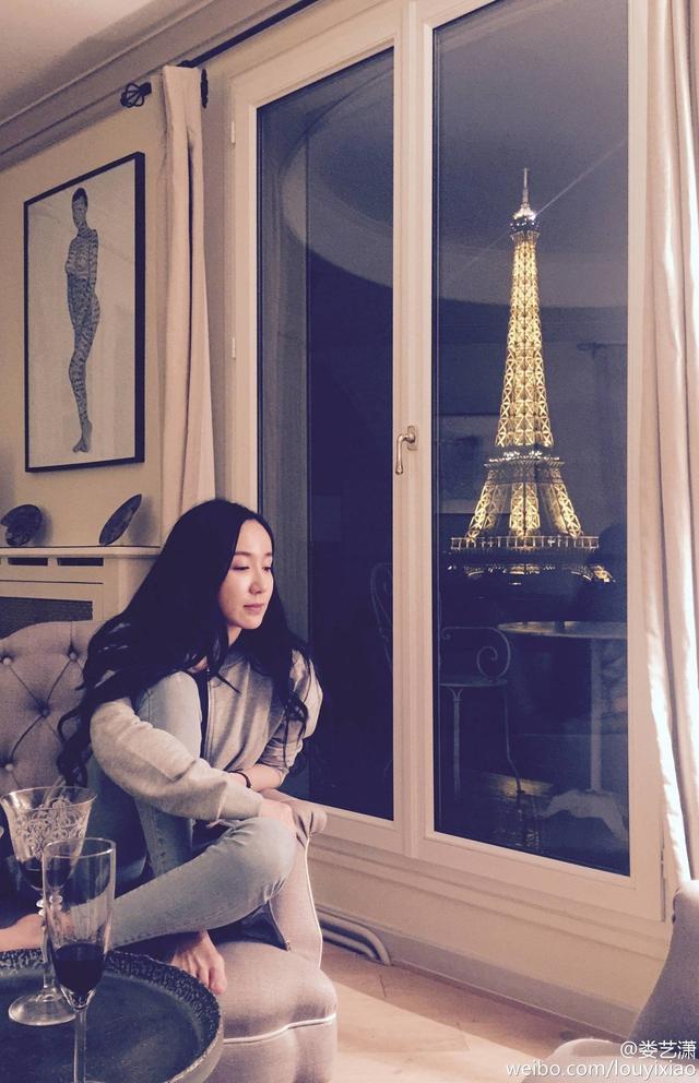 娄艺潇额头异常凸起，山根也更高了 网友：你再不是我们的一菲了