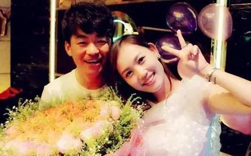 走了马蓉来了冯清，新女友黑料不断，王宝强的情史为何这么坎坷？