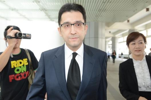 与堂弟不伦生子，与亲哥反目成仇，她是赌王晚年最痛恨的妹妹