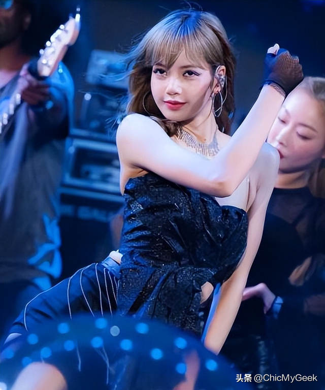 从被排挤到全球顶流!BLACKPINK Lisa 9件事让人俯首称臣