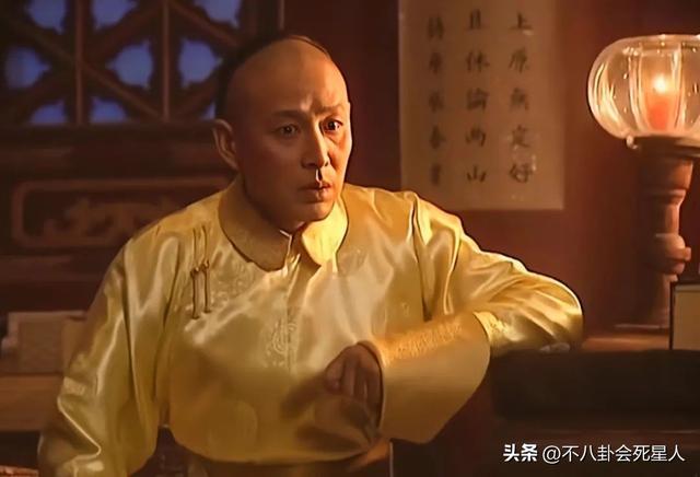 同样是演康熙，把罗晋、刘恺威、陈道明放一起看，差距一目了然