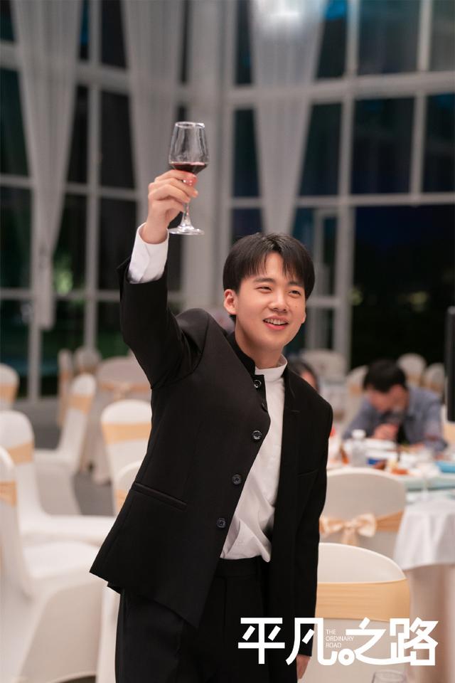 男演员的颜值重要吗？看《平凡之路》里的郭麒麟和晏紫东就知道了