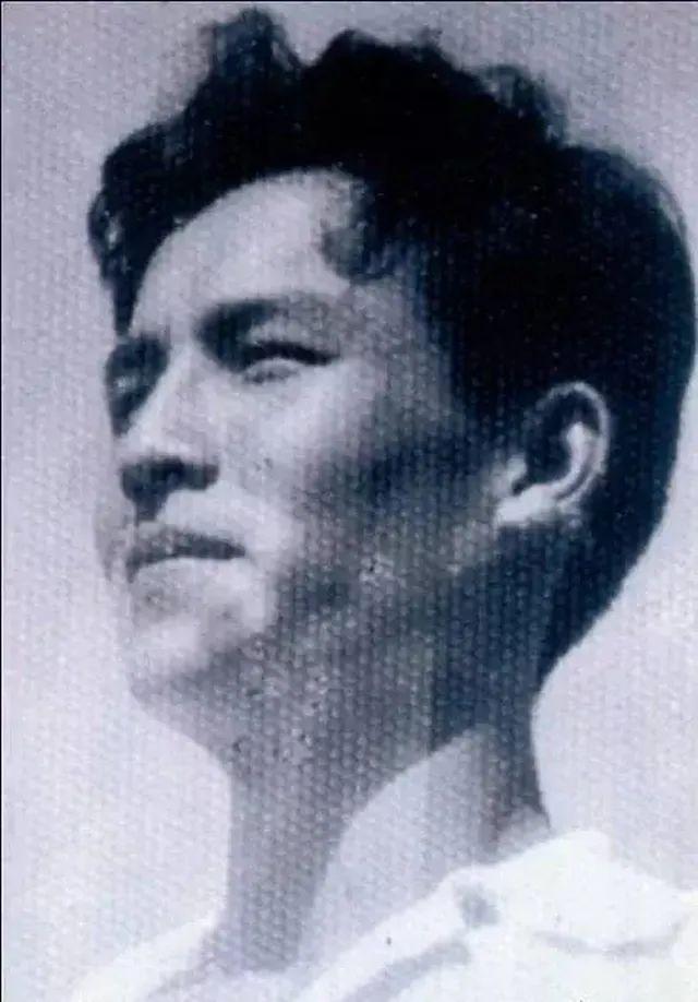 难得一见的老照片，15位大明星的学生时代，恰同学少年，风华正茂