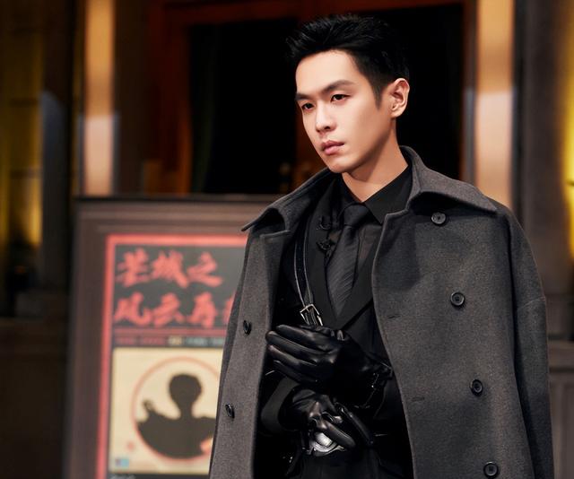 2024年演员全端播放量统计,杨紫仅排第5,第一名竟是另位女演员