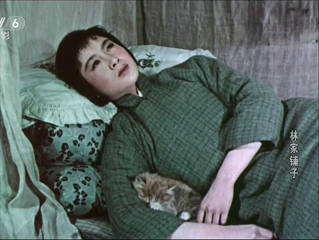 《林家铺子》中林小姐扮演者因何淡出影坛？她后来的成就超乎想象