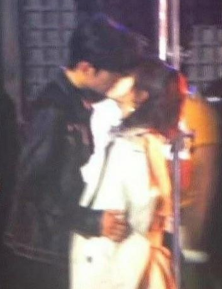 宋江韩素希吻戏花絮太甜，忘情投入毫不冷场，亲太多遍被指嘴肿了