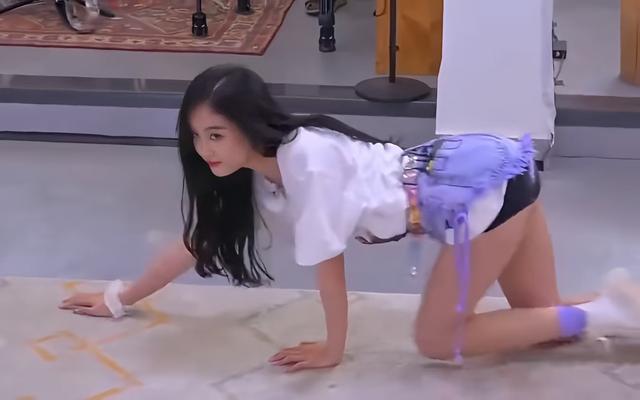 吴宣仪——性感小野猫，太诱惑了，太顶了