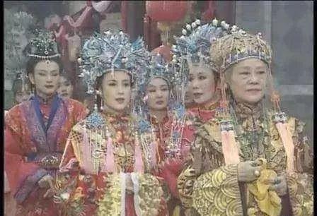 古代的“诰命夫人”是什么意思，有什么作用？一人得道，鸡犬升天