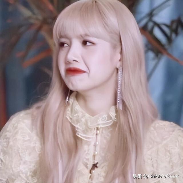 从被排挤到全球顶流!BLACKPINK Lisa 9件事让人俯首称臣