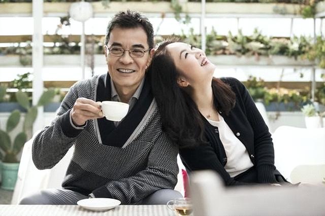 与何晴同居5年被抛弃，甩小24岁杨若兮的刘威，是个怎样的人？