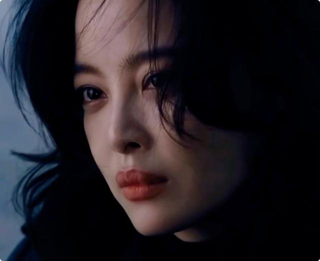 同样是拍吻戏，把辛芷蕾殷桃和杨幂放在一起对比，差距就出来了