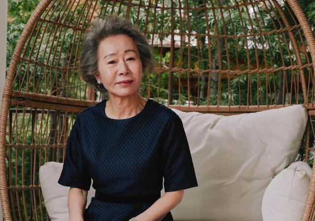 韩国“梅姨”：演情色片、被渣男伤改变命运，73岁终获最佳女配奖