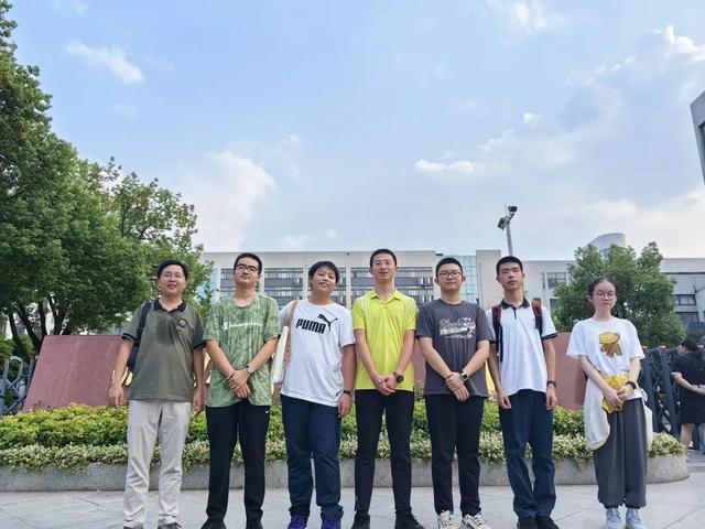 11人均获全国一等奖！他们来自武汉同一所中学→