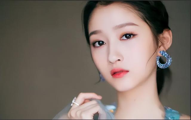 又是一年高考季，13位明星学霸高考分数，虞书欣669分，肖战490分