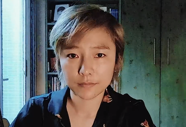 36岁“超女”许飞被质疑整容，本人近照变化大，下巴尖了鼻梁挺了