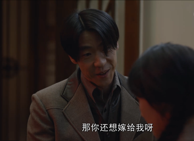 《潜行者》好戏，两个军统女特工，一个献身汉奸一个爱地下党