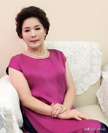 她是“中国最丑女演员”,凭什么嫁入豪门,成为阔太?
