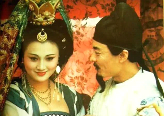 与何晴同居5年被抛弃，甩小24岁杨若兮的刘威，是个怎样的人？