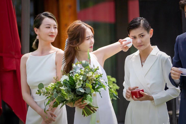 又一女星婚礼现场曝光！奢华浪漫群星云集，与老公郎才女貌好般配