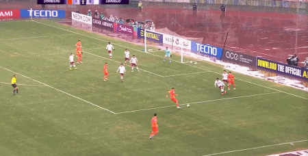 二雷迎来里程碑！山东皮克够用了，王大雷的零封奖被刘厂长隔扣了