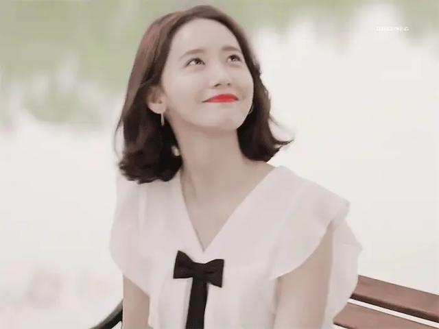 林允儿：从国民初恋到全能女神，她的蜕变之路令人惊叹！