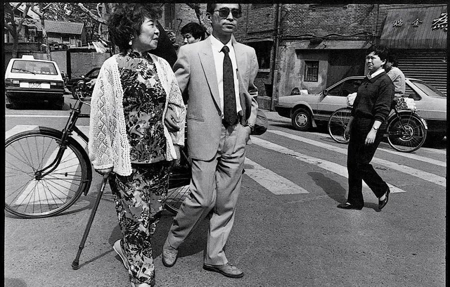 【晚清风情录】老照片中的花楼女子丰乳肥臀，30张尽显绝代风姿