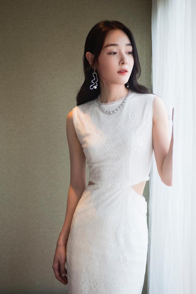 被金庸先生盛赞像香香公主,在《风声》出演何剪烛,她有多美?