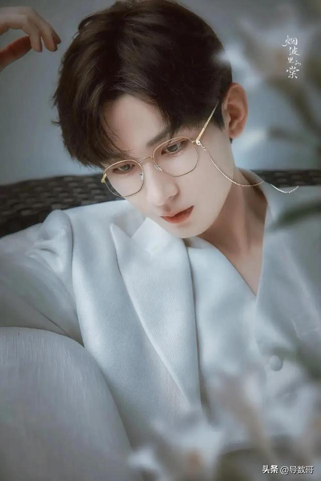 成毅最让人惊艳的是吻戏，实在是太会了，钟汉良都逊色了