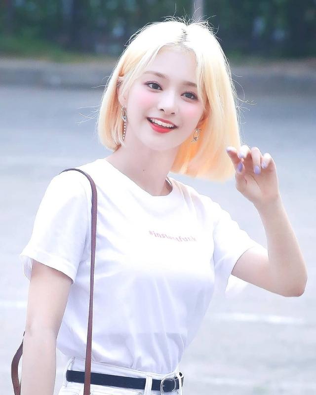 李娜炅，发色肤色让人羡慕