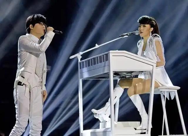 星光大道多个冠军现状：有人大红大紫，有人负债当搬运工