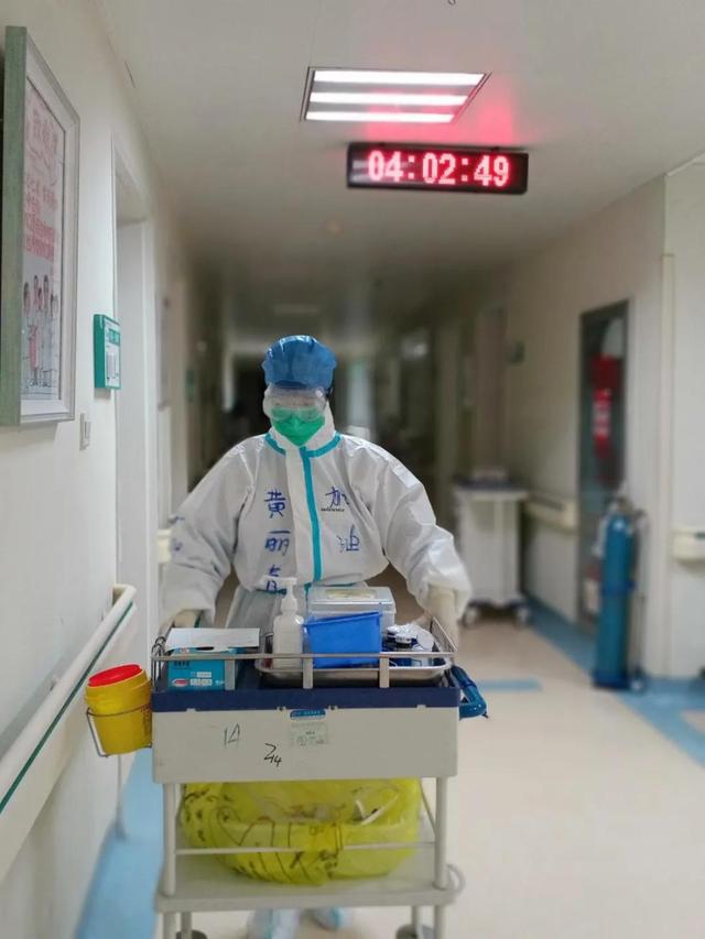 父亲给疫情一线90后女儿的一封家书