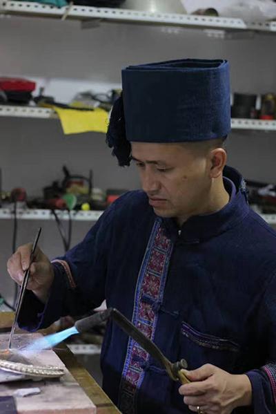 银匠李正云：我雕刻的，是时光