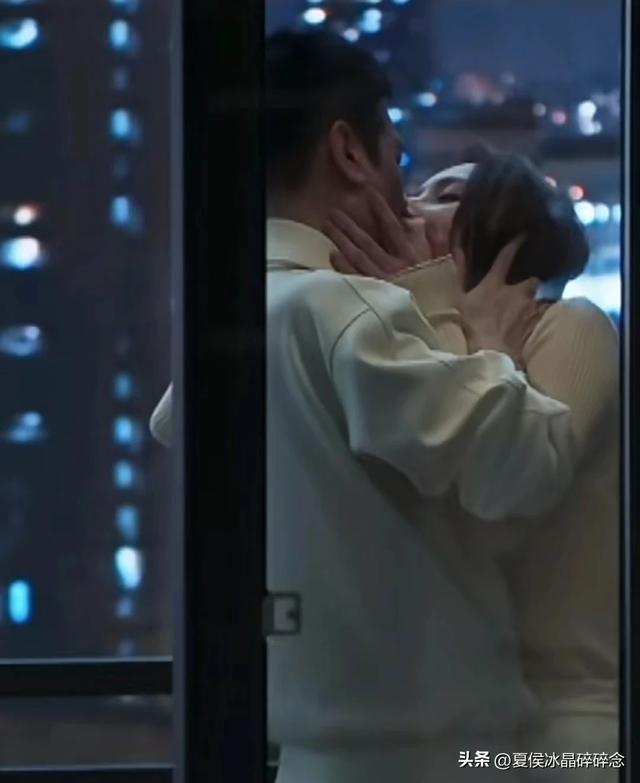 这吻戏让我极度不适!亲的很好,下回别亲了。