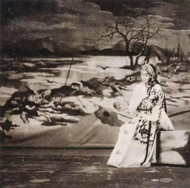 荀慧生：被父亲卖两次，又遭师傅“压榨”，言“绝不与汉奸为伍”