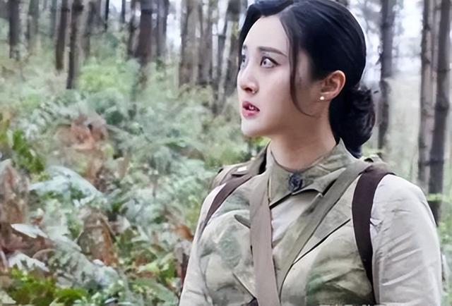 2006年，网传当范冰冰“裸替”的甘露，如今怎样了？